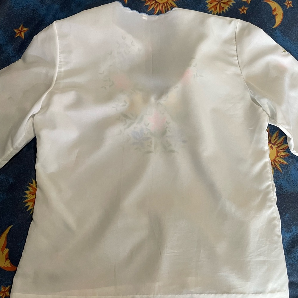 Embroidered blouse - Picture 2 of 5